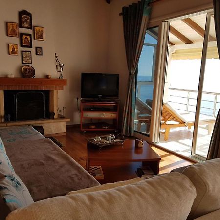 ★ Meniko'S House ★ Amazing Sea View Apartamento Himare Exterior foto